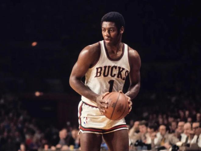 對於拉亞的 對於拉亞的