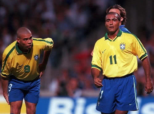 大开幕的足 大开幕的足