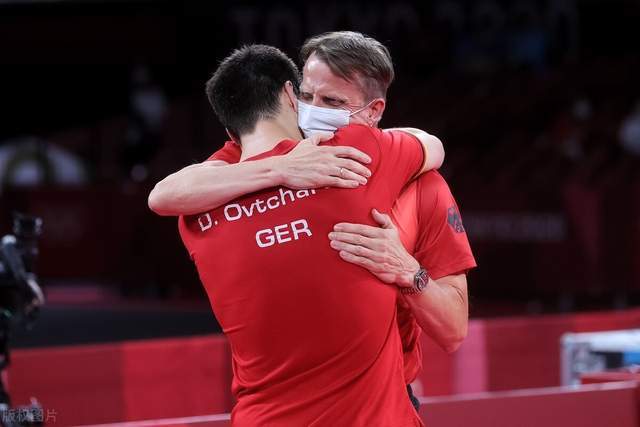 虽然令人震 虽然令人震